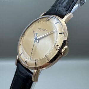Alternative view of Arany Jeager - LeCoultre 1945-1950-ből